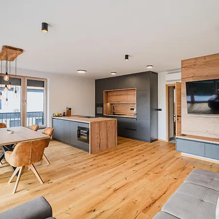 Apartment Premium Energy With Private Indoor Parking *