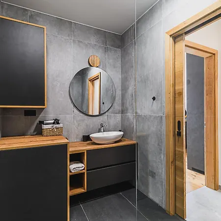 Premium Energy With Private Indoor Parking Smartno pri Slovenj Gradcu