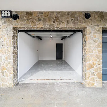 Premium Energy With Private Indoor Parking * Smartno pri Slovenj Gradcu